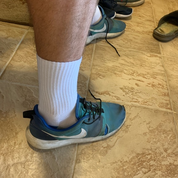 Nike Roshes (Roshe One) Light Blue - Picture 2 of 5